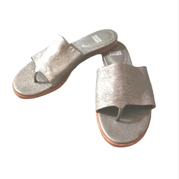 EILEEN FISHER Metallic Silver Leather Sandals Slip On Thongs size 8.5