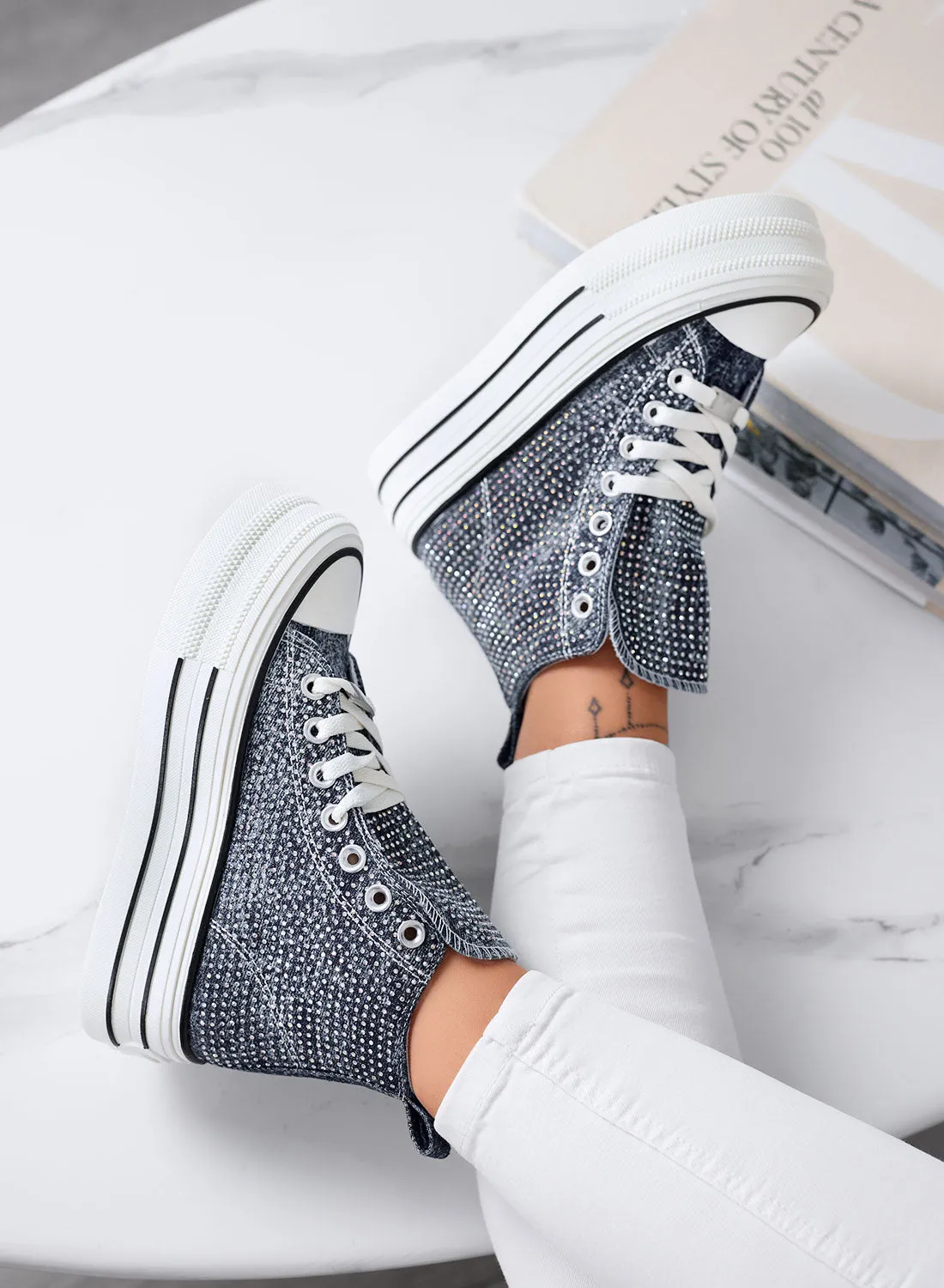 OLGA - Sneakers blu jeans alte con strass e suola platform