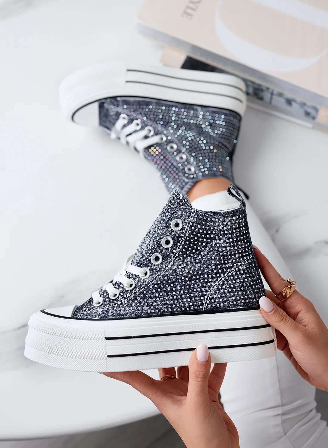 OLGA - Sneakers blu jeans alte con strass e suola platform