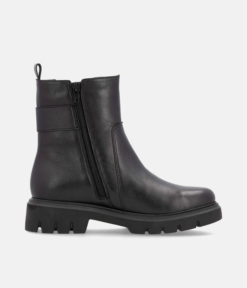 Remonte Stylish Black Leather Ankle Boots